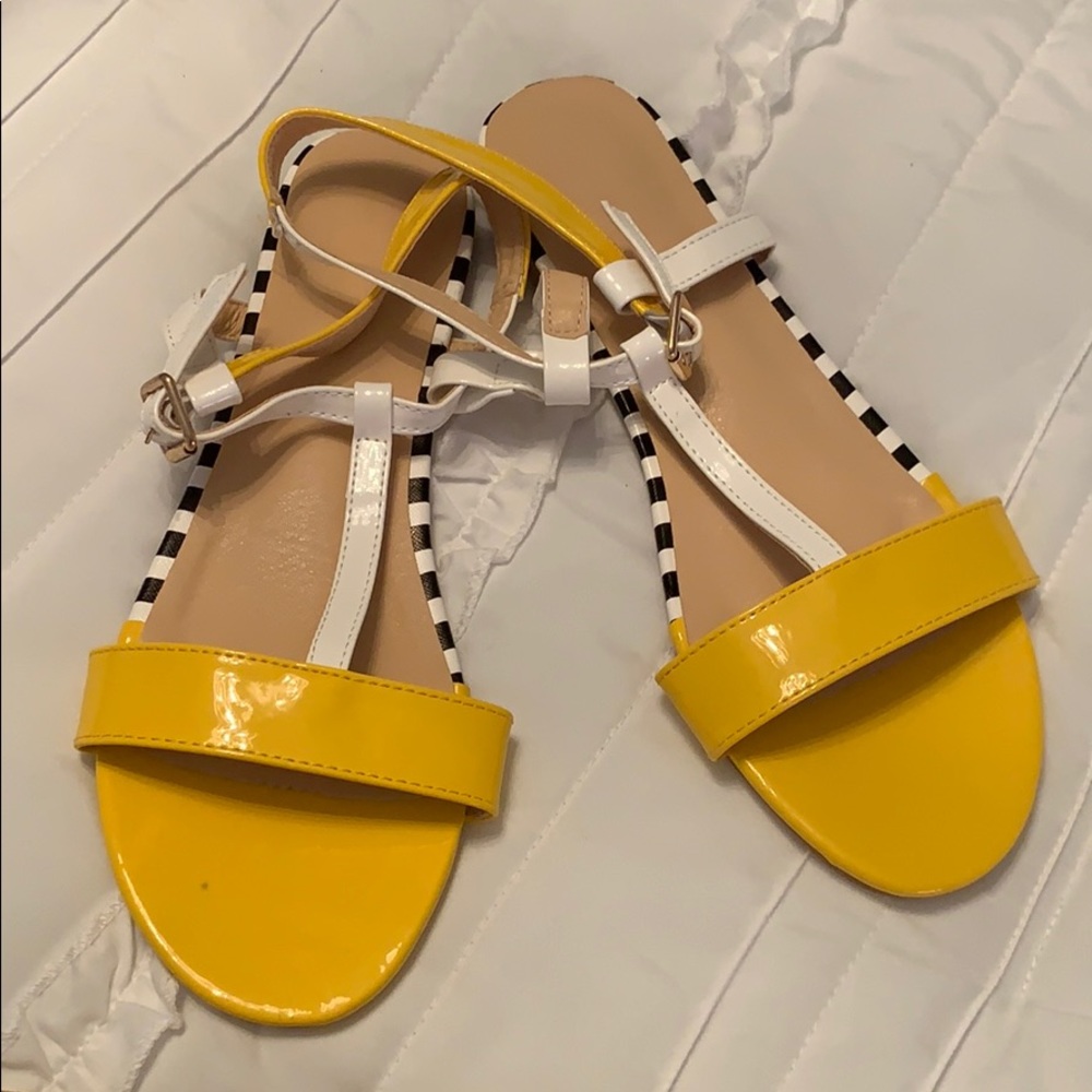 Sandals - Picture 3 of 6